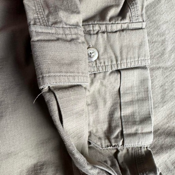 Green Columbia Women’s Cargo Ripstop Pants - Picture 5 of 8